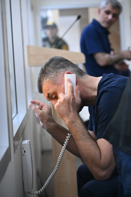 Ermənistan silahlı qüvvələrinin hücumları nəticəsində yaralanmış, mina qurbanı olmuş, əsirlikdə işgəncələr görmüş şəxslər məhkəmədə ifadə veriblər (FOTO)