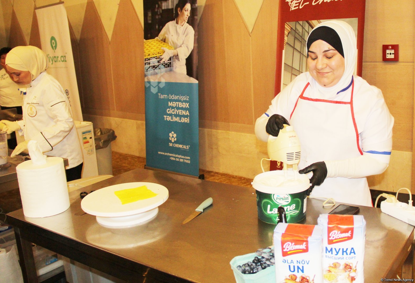 Bakıda ilk dəfə qənnadçılıq və çörəkbişirmə sənəti üzrə beynəlxalq çempionat keçirilib (FOTO)