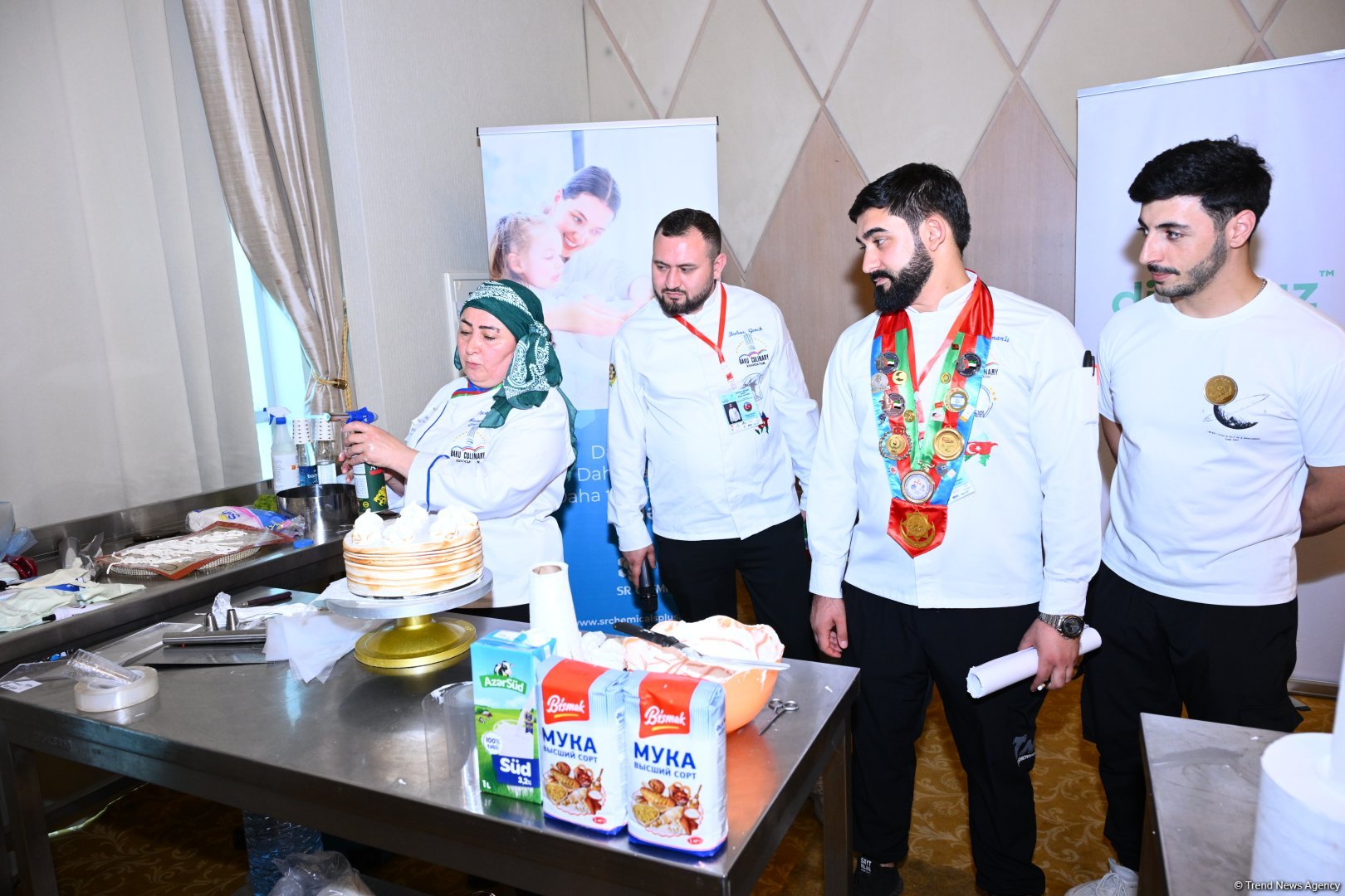 Bakıda ilk dəfə qənnadçılıq və çörəkbişirmə sənəti üzrə beynəlxalq çempionat keçirilib (FOTO)