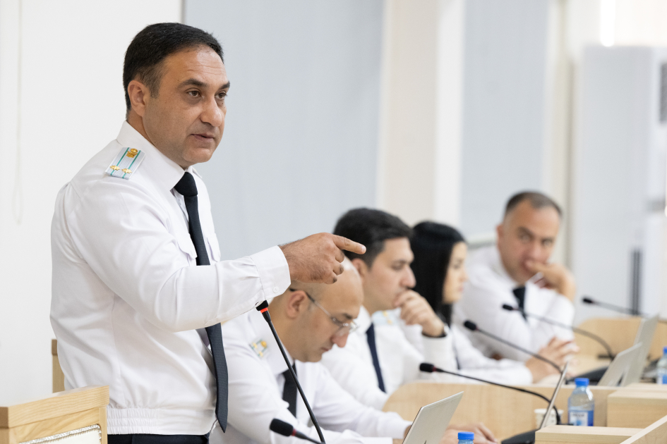 Ermənistan silahlı qüvvələrinin hücumları nəticəsində yaralanmış, mina qurbanı olmuş, evləri dağılmış şəxslər məhkəmədə ifadə veriblər (FOTO)