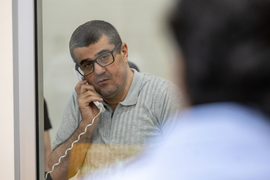 Ermənistan silahlı qüvvələrinin hücumları nəticəsində yaralanmış, mina qurbanı olmuş, evləri dağılmış şəxslər məhkəmədə ifadə veriblər (FOTO)