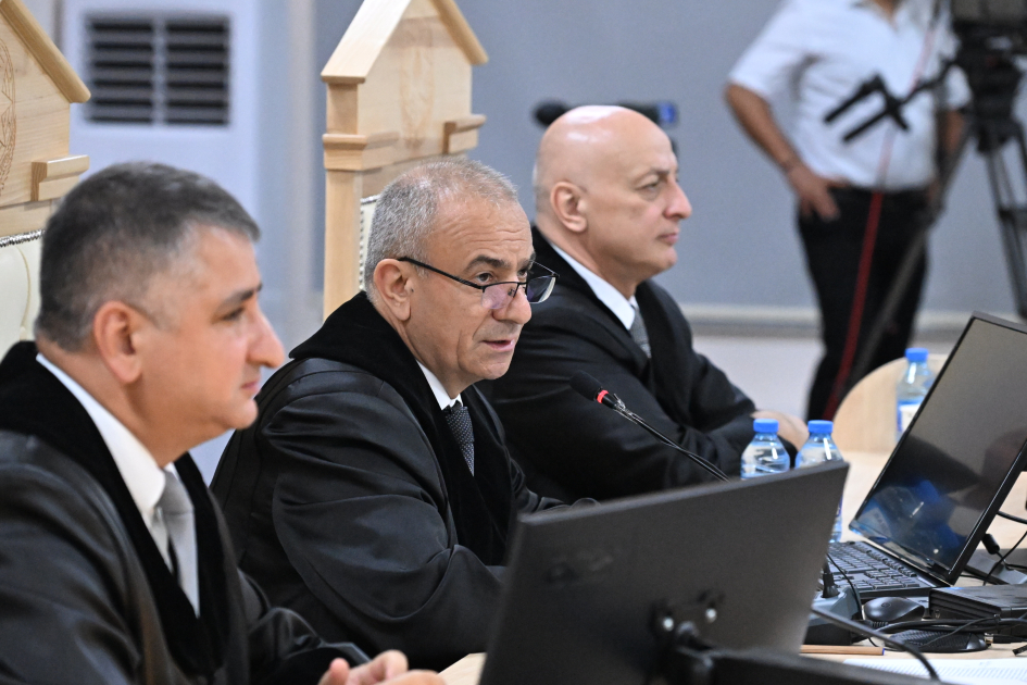 Ermənistan silahlı qüvvələrinin hücumları nəticəsində yaralanmış, mina qurbanı olmuş, evləri dağılmış şəxslər məhkəmədə ifadə veriblər (FOTO)