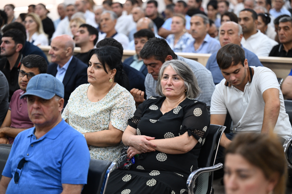 Ermənistan silahlı qüvvələrinin hücumları nəticəsində yaralanmış, mina qurbanı olmuş, evləri dağılmış şəxslər məhkəmədə ifadə veriblər (FOTO)