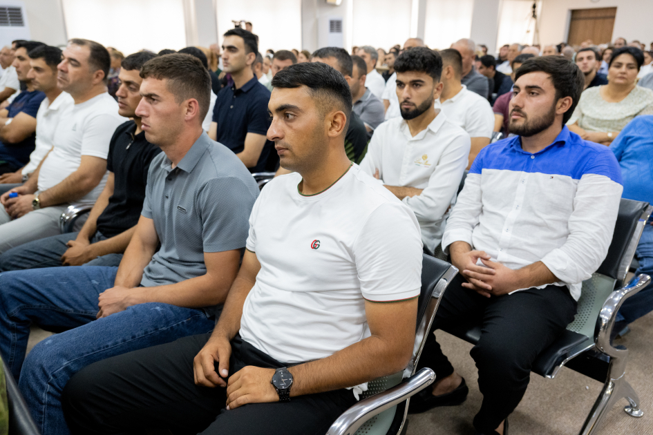 Ermənistan silahlı qüvvələrinin hücumları nəticəsində yaralanmış, mina qurbanı olmuş, evləri dağılmış şəxslər məhkəmədə ifadə veriblər (FOTO)