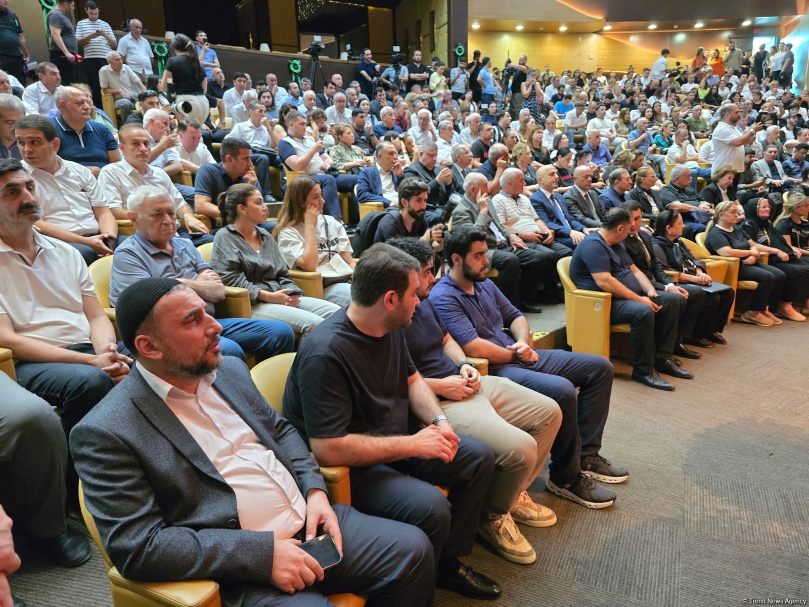 Bakıda görkəmli muğam ifaçısı Arif Babayevlə vida mərasimi keçirilib (FOTO) (YENİLƏNİB)