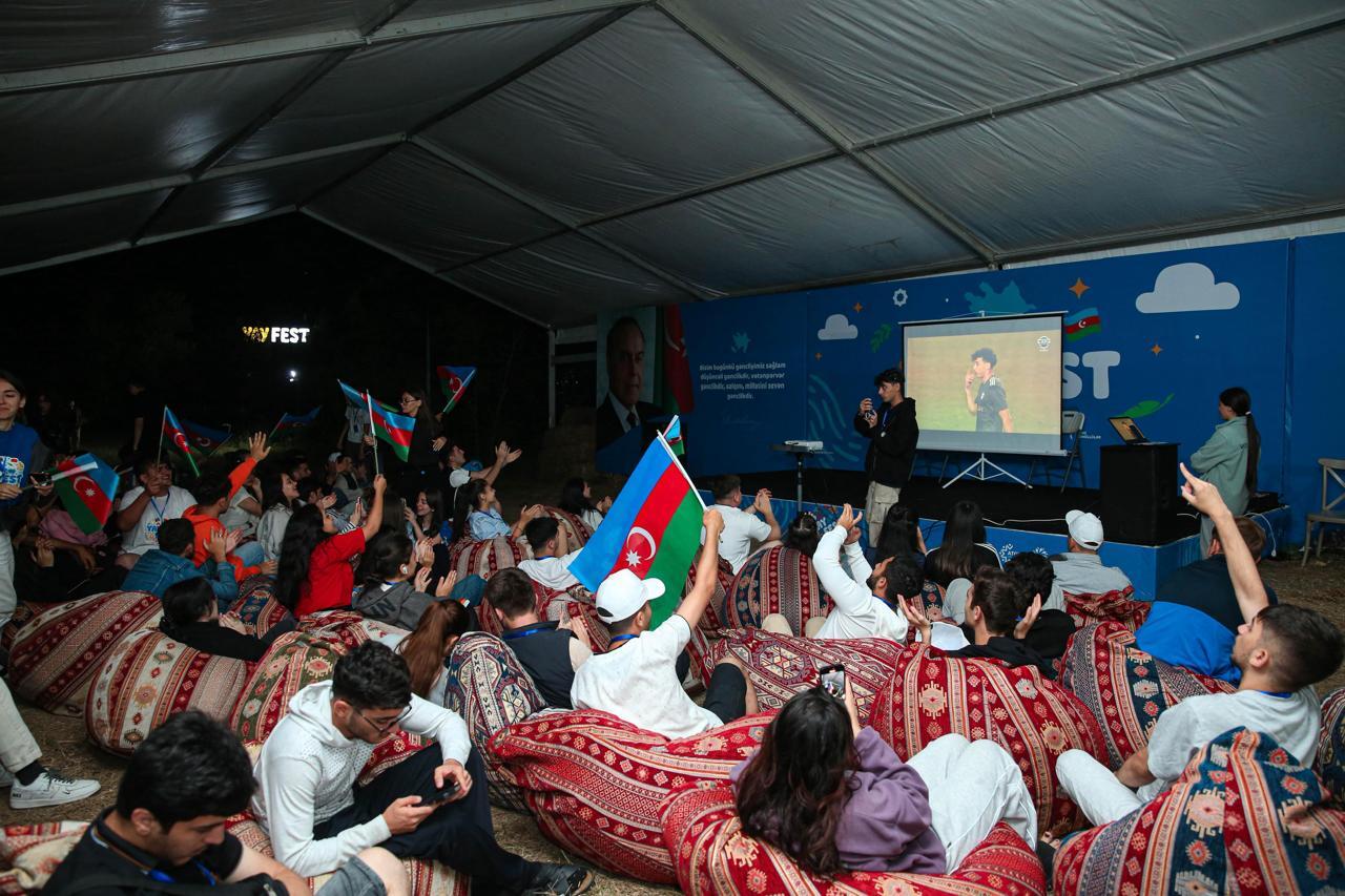 “Yay Fest 2025” gənclərin yüksək enerjisi ilə davam edir (FOTO)