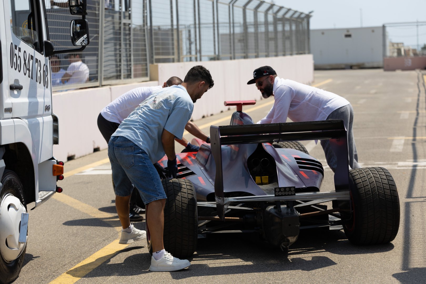 “Formula 1” Azərbaycan Qran-Prisinə hazırlıq məqsədilə marşallar üçün təlimlər keçirilib (FOTO)
