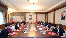 Müdafiə naziri türkiyəli şəhid ailələri ilə görüşüb (FOTO)