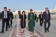 Sahibə Qafarova Türkmənistana işgüzar səfərə gəlib (FOTO)