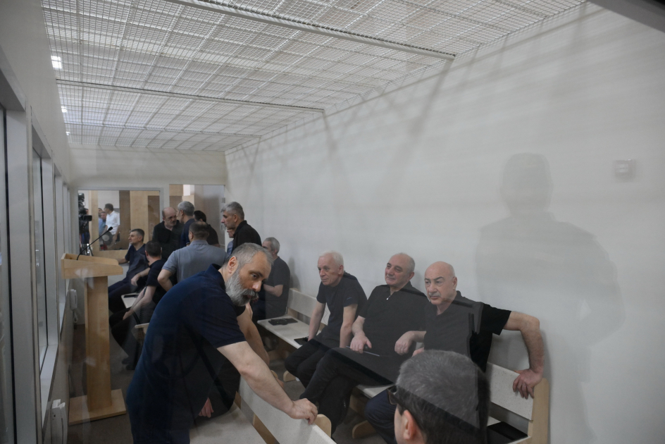 Ermənistan silahlı qüvvələrinin hücumları nəticəsində yaralanmış, mina qurbanı olmuş, əsirlikdə və girovluqda saxlanılmış şəxslər məhkəmədə ifadə veriblər (FOTO)