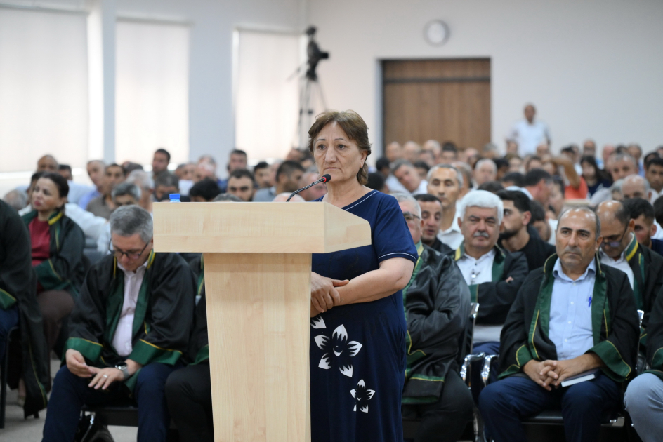 Ermənistan silahlı qüvvələrinin hücumları nəticəsində yaralanmış, mina qurbanı olmuş, əsirlikdə və girovluqda saxlanılmış şəxslər məhkəmədə ifadə veriblər (FOTO)