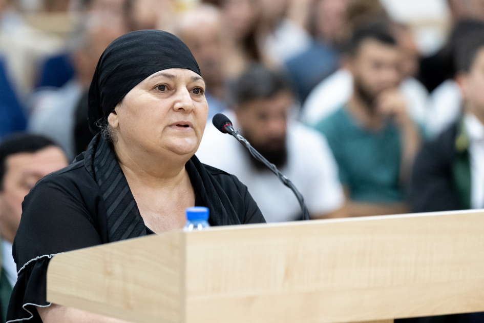 Ermənistan silahlı qüvvələrinin hücumları nəticəsində yaralanmış, mina qurbanı olmuş, əsirlikdə və girovluqda saxlanılmış şəxslər məhkəmədə ifadə veriblər (FOTO)