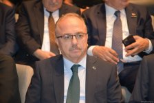 Xalq yazıçısı Elçin Əfəndiyevin nəşi Fəxri xiyabana yola salınıb (FOTO) (YENİLƏNİB)