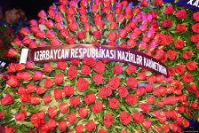 Xalq yazıçısı Elçin Əfəndiyevin nəşi Fəxri xiyabana yola salınıb (FOTO) (YENİLƏNİB)