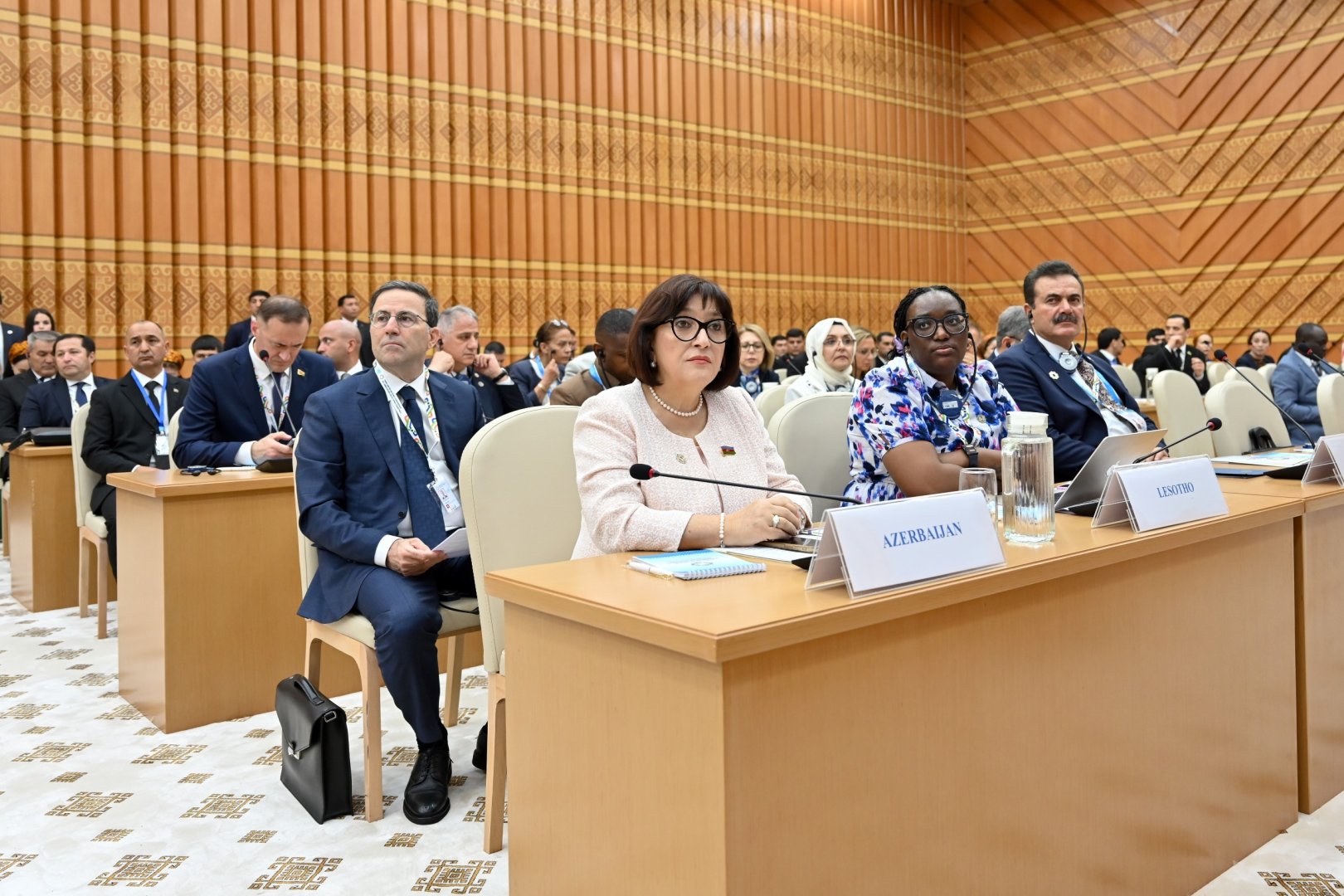 Sahibə Qafarova Türkmənistanda BMT Konfransı çərçivəsində keçirilən Parlamentlərarası Forumda iştirak edib (FOTO)