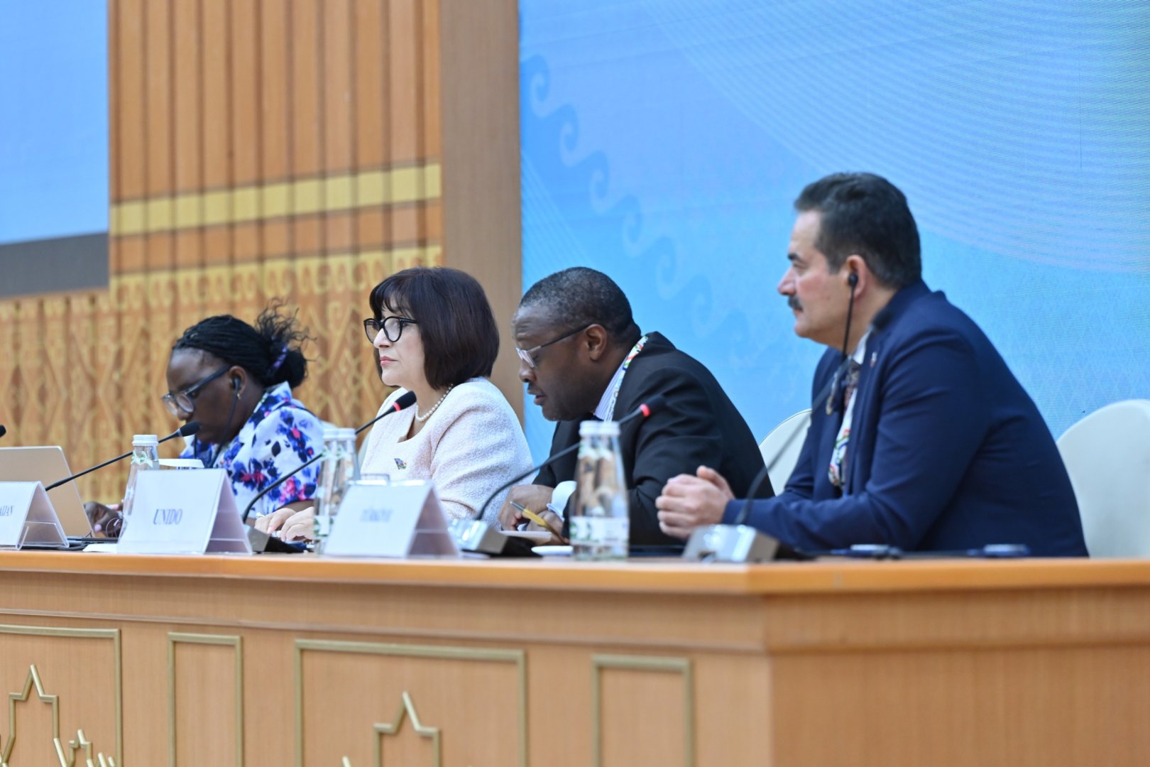 Sahibə Qafarova Türkmənistanda BMT Konfransı çərçivəsində keçirilən Parlamentlərarası Forumda iştirak edib (FOTO)
