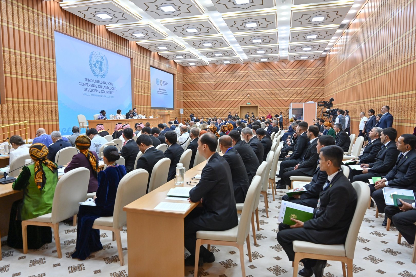 Sahibə Qafarova Türkmənistanda BMT Konfransı çərçivəsində keçirilən Parlamentlərarası Forumda iştirak edib (FOTO)