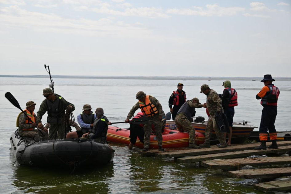 Qazaxıstanda itkin düşən helikopterin axtarışları 11 gündür davam edir (FOTO)