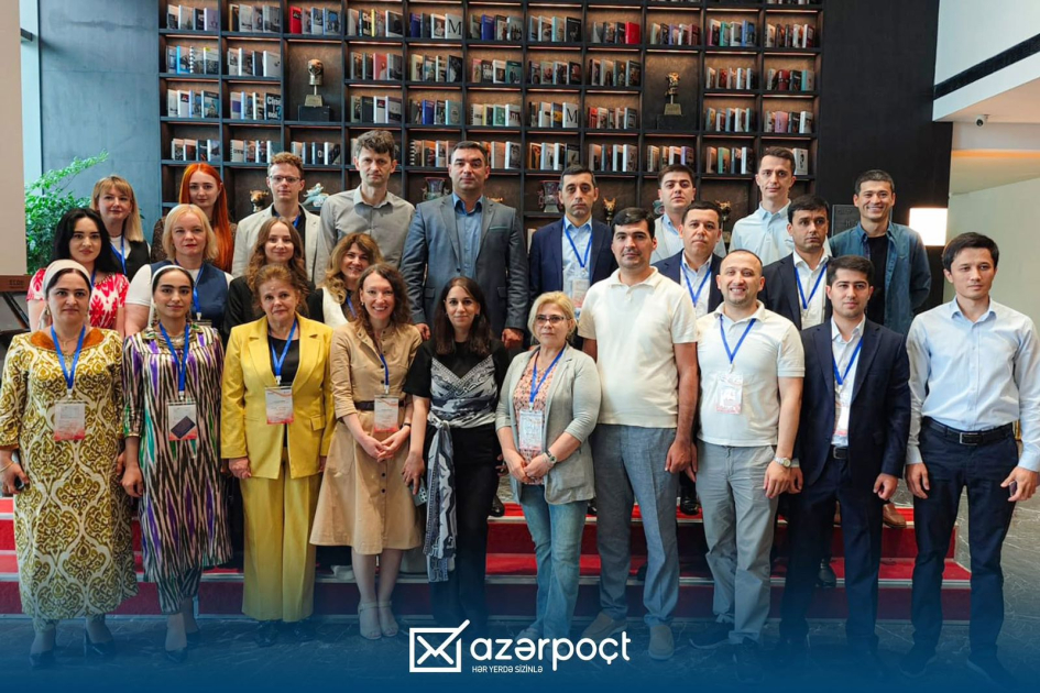 “Azərpoçt” rəsmisi Çində rəqəmsal iqtisadiyyat seminarında iştirak edib (FOTO)