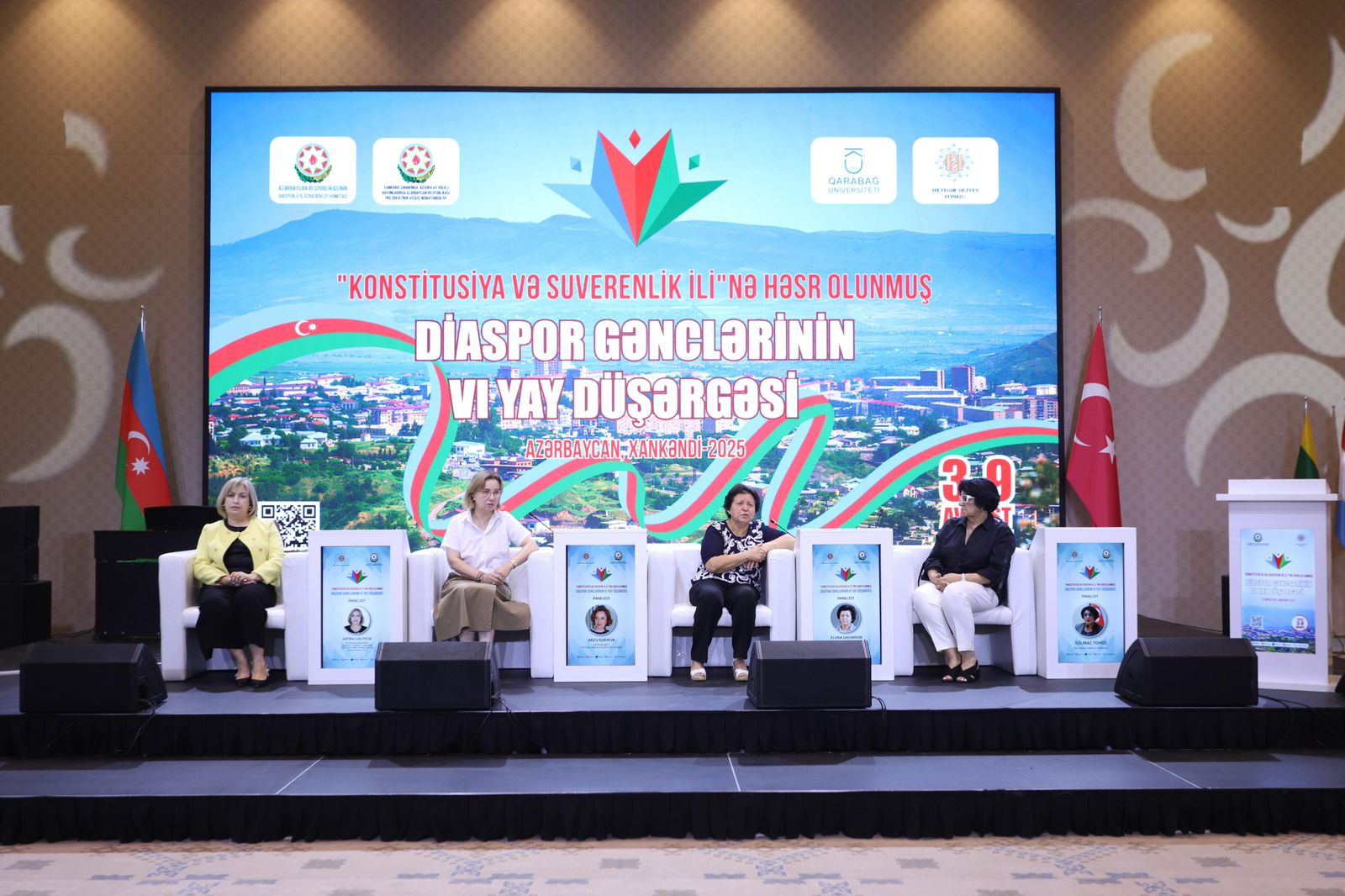 Yay düşərgəsində böyük maraq yaradan “Xankəndi” paneli (FOTO)
