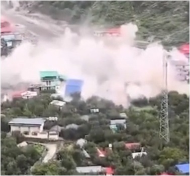 Hindistanda sel kəndi su altında qoydu: ölənlər var (VİDEO)