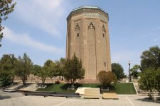 Möminə xatun türbəsinin bərpasına başlanılıb (FOTO)