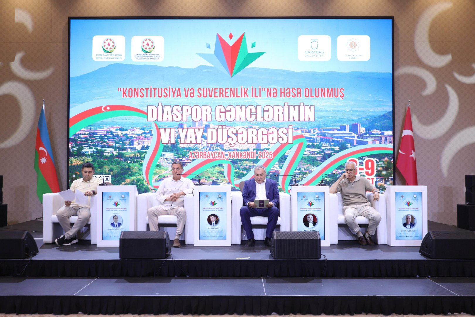 Diaspor Gənclərinin VI Yay Düşərgəsində “Konstitusiya və Suverenlik” mövzusunda panel təşkil olunub (FOTO)