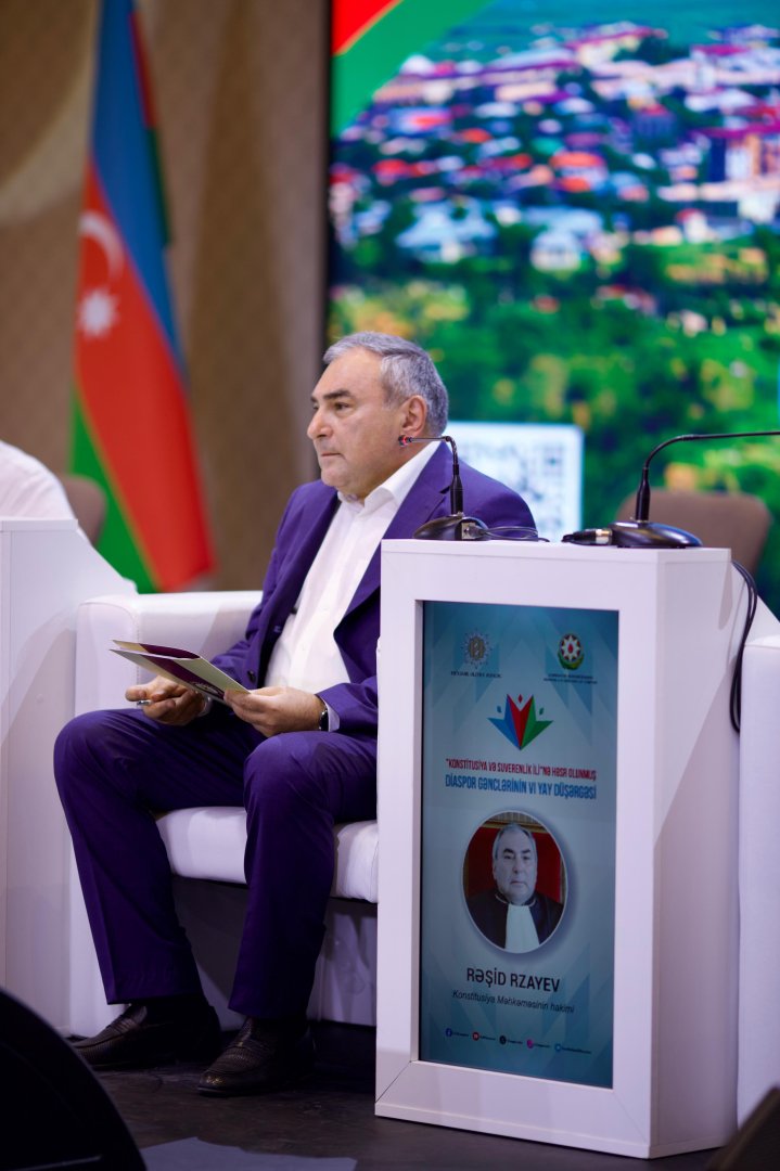 Diaspor Gənclərinin VI Yay Düşərgəsində “Konstitusiya və Suverenlik” mövzusunda panel təşkil olunub (FOTO)