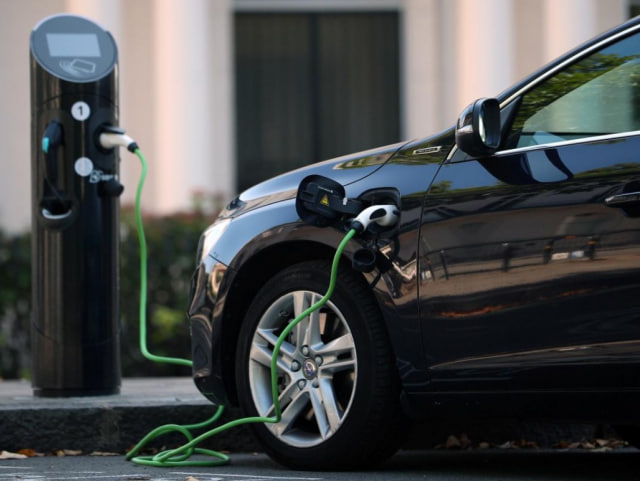 Çin dünyada elektromobillərin ən böyük şarj şəbəkəsini qurur