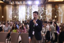 Diaspor Gənclərinin VI Yay Düşərgəsində “İşğaldan azad edilmiş ərazilərdə aparılan bərpa quruculuq işləri” mövzusunda panel təşkil olunub (FOTO)