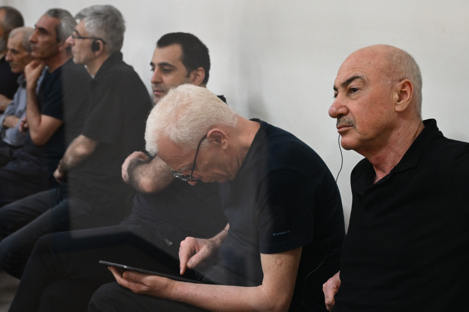 Ermənistan silahlı qüvvələrinin hücumları nəticəsində yaralanmış, mina qurbanı olmuş, əsirlikdə işgəncələrə məruz qalmış şəxslər məhkəmədə ifadə veriblər (FOTO)