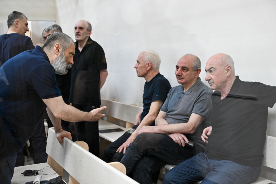 Ermənistan silahlı qüvvələrinin hücumları nəticəsində yaralanmış, mina qurbanı olmuş, əsirlikdə işgəncələrə məruz qalmış şəxslər məhkəmədə ifadə veriblər (FOTO)