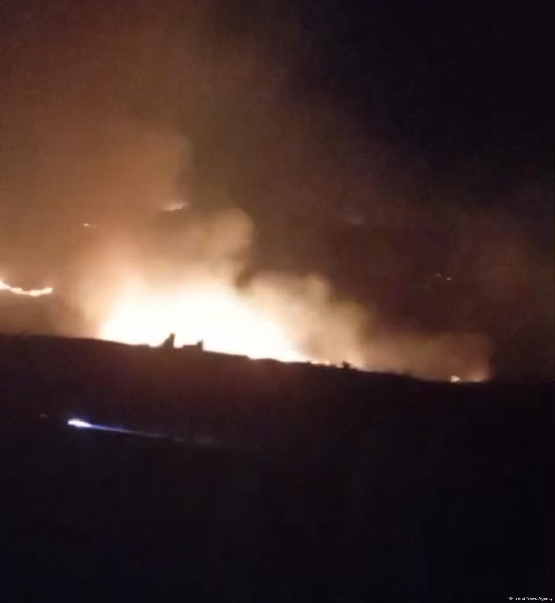Yanğın baş verən ərazilərə əlavə kömək cəlb olunub (FOTO) (ƏLAVƏ OLUNUB)