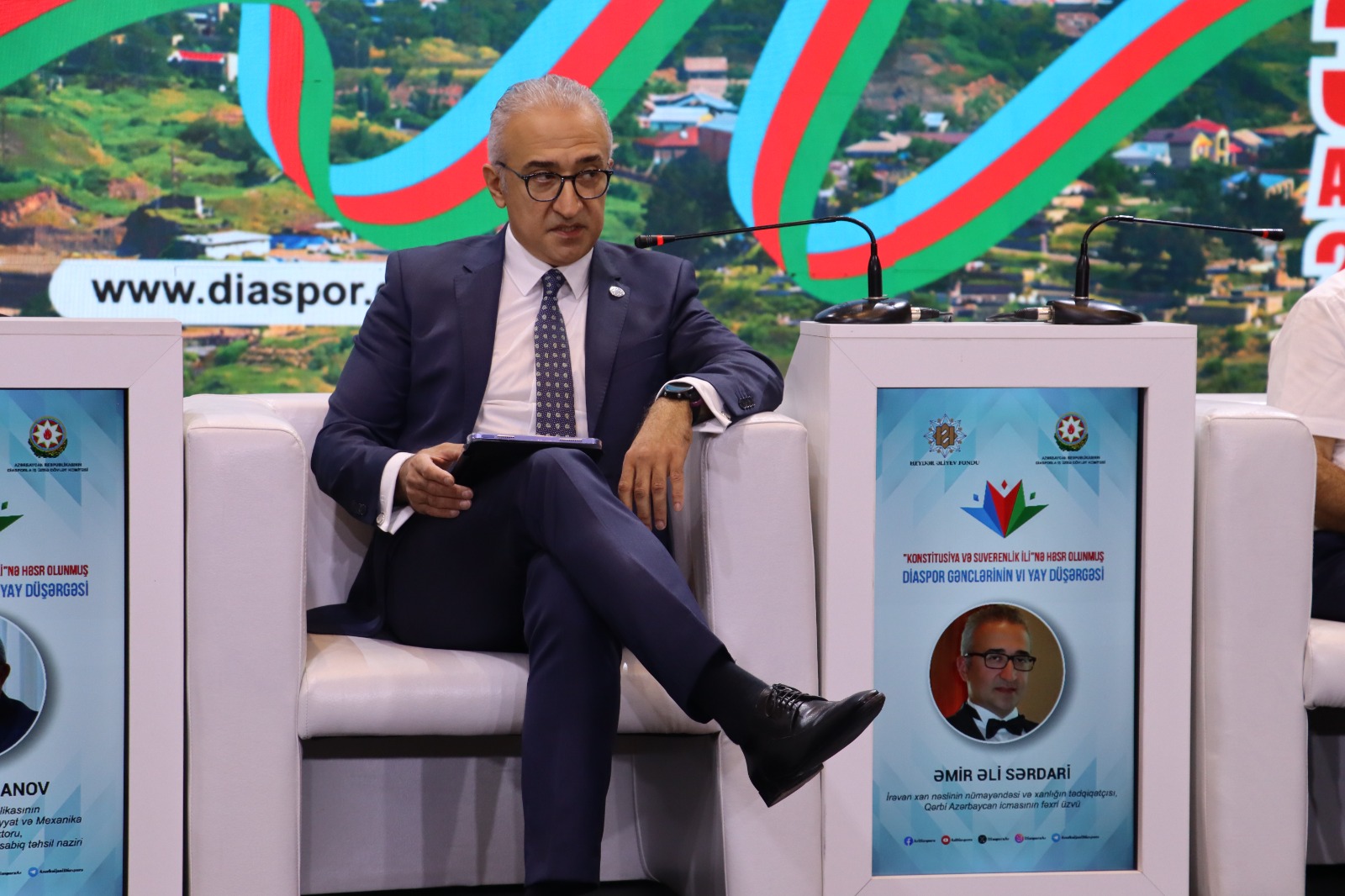 İrəvan xanının nəslinin Almaniyada yaşayan davamçısı Xankəndidə ana dilində çıxış edib (VİDEO)