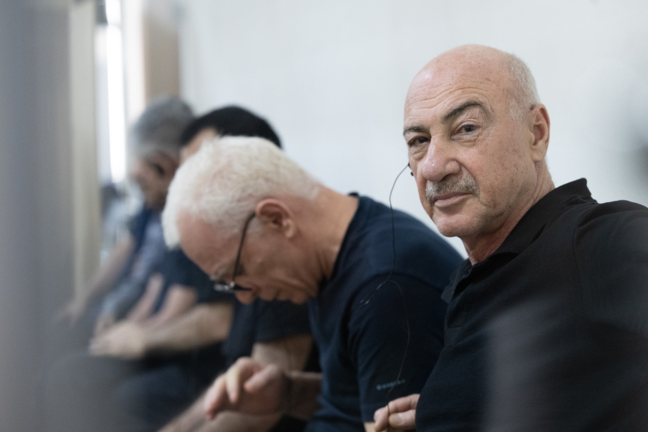 Ermənistan silahlı qüvvələrinin hücumları nəticəsində doğmaları itkin düşmüş, yaralanmış, mina qurbanı olmuş, əsirlikdə işgəncələrə məruz qalmış şəxslər məhkəmədə ifadə veriblər (FOTO)
