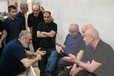 Ermənistan silahlı qüvvələrinin hücumları nəticəsində doğmaları itkin düşmüş, yaralanmış, mina qurbanı olmuş, əsirlikdə işgəncələrə məruz qalmış şəxslər məhkəmədə ifadə veriblər (FOTO)