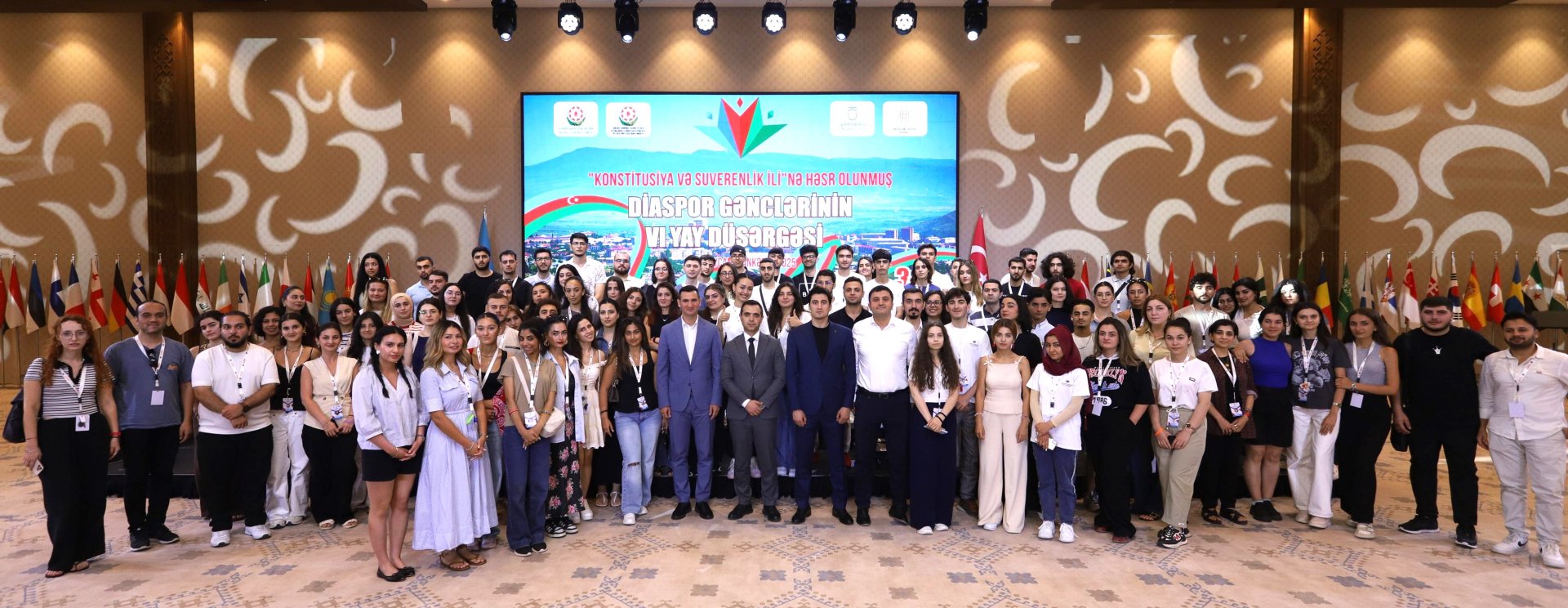 Xankəndidə diaspor gəncləri ilə qlobal miqyaslı virtual icma və şəbəkələşmə mövzusunda müzakirələr aparılıb (FOTO)