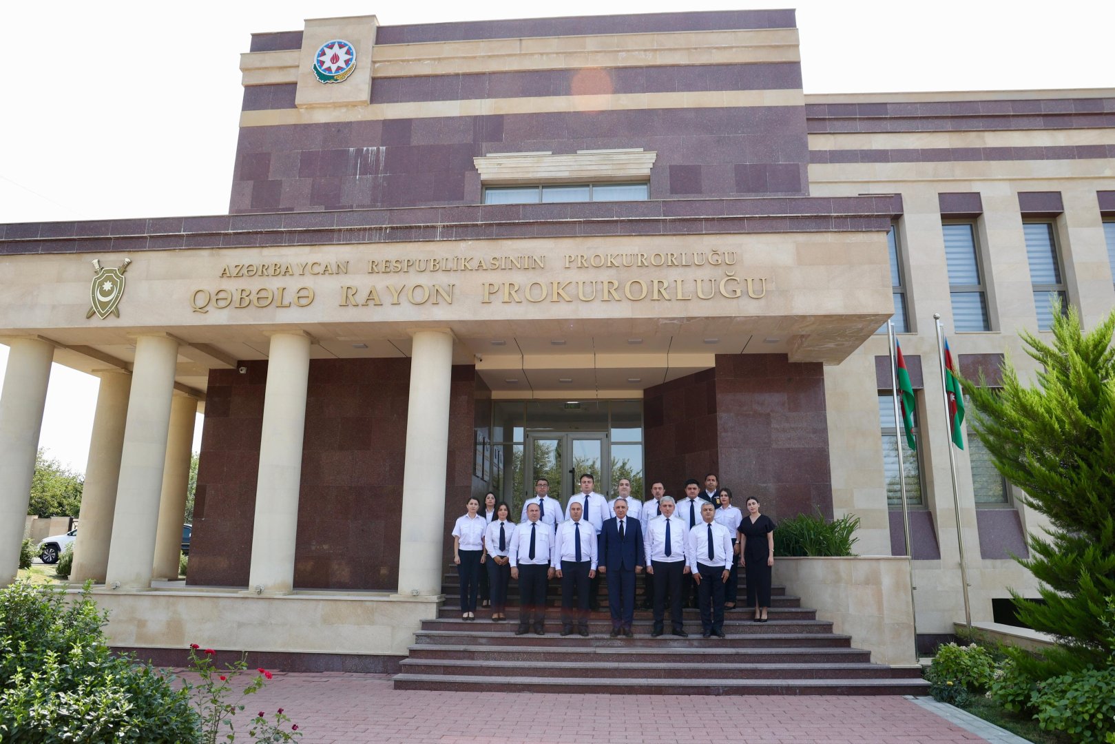 Baş prokuror Qəbələ rayonunda vətəndaşları qəbul edib (FOTO)
