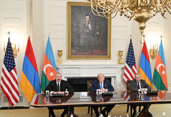 Ağ Evdə tarixi razılaşma: Regionda yeni sülh dövrü