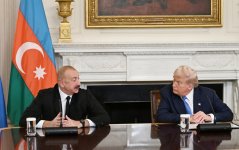 Prezident İlham Əliyev Ağ Evdə mətbuata bəyanatla çıxış edib (FOTO)