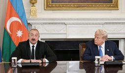 Prezident İlham Əliyev Ağ Evdə mətbuata bəyanatla çıxış edib (FOTO)
