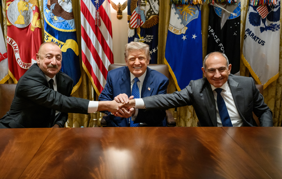 Azərbaycanın və Ermənistanın xarici işlər nazirləri sülhə dair saziş layihəsini paraflayıblar və ATƏT-in fəaliyyətdə olan sədrinə birgə müraciəti imzalayıblar (FOTO)