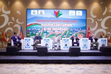 Azərbaycanın görkəmli ziyalıları VI Yay Düşərgəsində (FOTO)