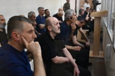 Ermənistan silahlı qüvvələrinin hücumları nəticəsində doğmaları öldürülmüş, yaralanmış, mina qurbanı olmuş, əsirlikdə və girovluqda işgəncələrə məruz qalmış şəxslər məhkəmədə ifadə veriblər (FOTO)