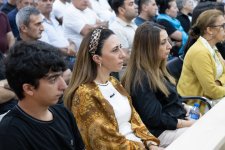 Ermənistan silahlı qüvvələrinin hücumları nəticəsində doğmaları öldürülmüş, yaralanmış, mina qurbanı olmuş, əsirlikdə və girovluqda işgəncələrə məruz qalmış şəxslər məhkəmədə ifadə veriblər (FOTO)