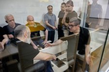 Ermənistan silahlı qüvvələrinin hücumları nəticəsində doğmaları öldürülmüş, yaralanmış, mina qurbanı olmuş, əsirlikdə və girovluqda işgəncələrə məruz qalmış şəxslər məhkəmədə ifadə veriblər (FOTO)