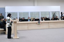 Ermənistan silahlı qüvvələrinin hücumları nəticəsində doğmaları öldürülmüş, yaralanmış, mina qurbanı olmuş, əsirlikdə və girovluqda işgəncələrə məruz qalmış şəxslər məhkəmədə ifadə veriblər (FOTO)