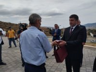 Xocalının Xanyurdu kəndinə 62 nəfər qayıtdı, açarlar təqdim edilib (FOTO) (YENİLƏNİB)