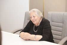 Xaçmazda Sürəyya Əmirova Fəxri Fərmanla təltif edilib (FOTO)