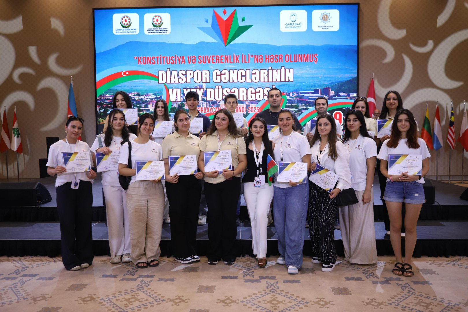 Diaspor Gənclərinin VI Yay Düşərgəsi başa çatıb (FOTO)
